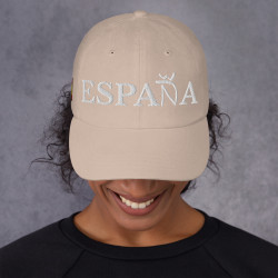 Gorra "España" color beige con letra blanca y con bandera bordada (estilo Dad hat)