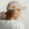 Gorra "España" color beige con letra blanca y con bandera bordada (estilo Dad hat)