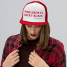 Gorra "Great Again" impresa blanca/roja con letras rojas (estilo Trucker)