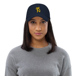 Gorra Ñ azul navy con letra dorada (estilo Dad hat)