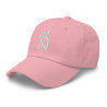 Gorra Ñ rosa con letra blanca (estilo Dad hat)