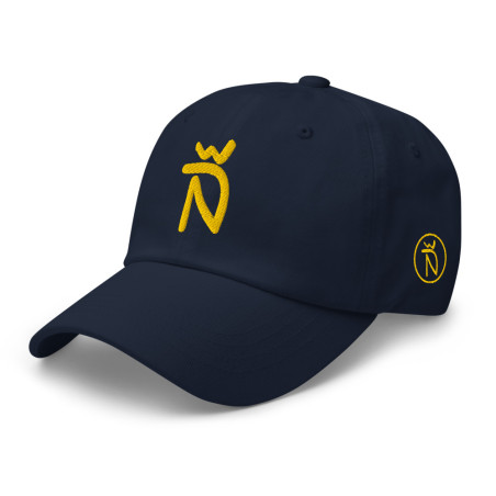 Gorra de visera béisbol azul navy con letra Ñ en dorado-01