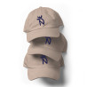 Gorra Ñ beige con letra azul (estilo Dad hat)