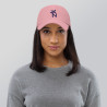 Gorra Ñ rosa con letra azul (estilo Dad hat)