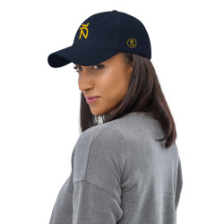 Gorra de visera béisbol azul navy con letra Ñ en dorado-04