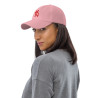 Gorra Ñ rosa con letra roja (estilo Dad hat)