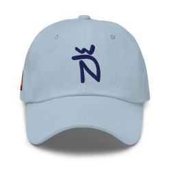 Gorra Ñ azul cielo con letra azul y bandera (estilo Dad hat)