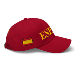 Gorra "España" color roja letra dorada bordada con bandera Ñ G (estilo Dad hat)